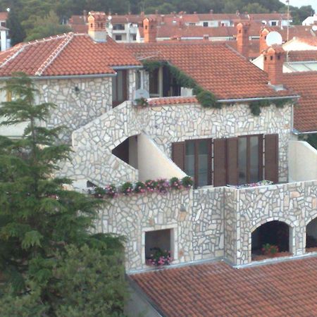 Collins Apartments Pula Zewnętrze zdjęcie