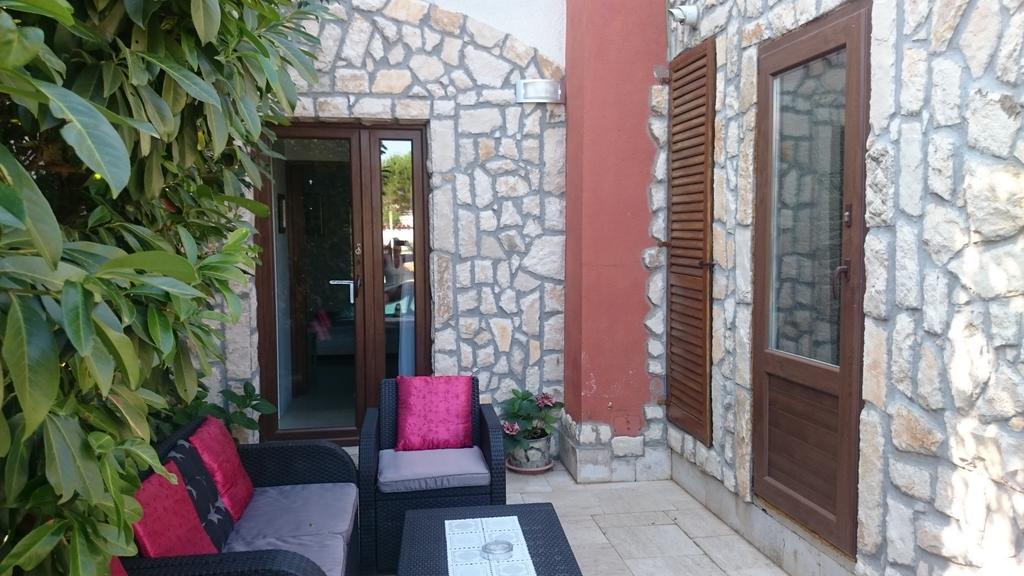 Collins Apartments Pula Zewnętrze zdjęcie